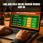 Antarmuka judi bola online dengan margin rendah di layar laptop.